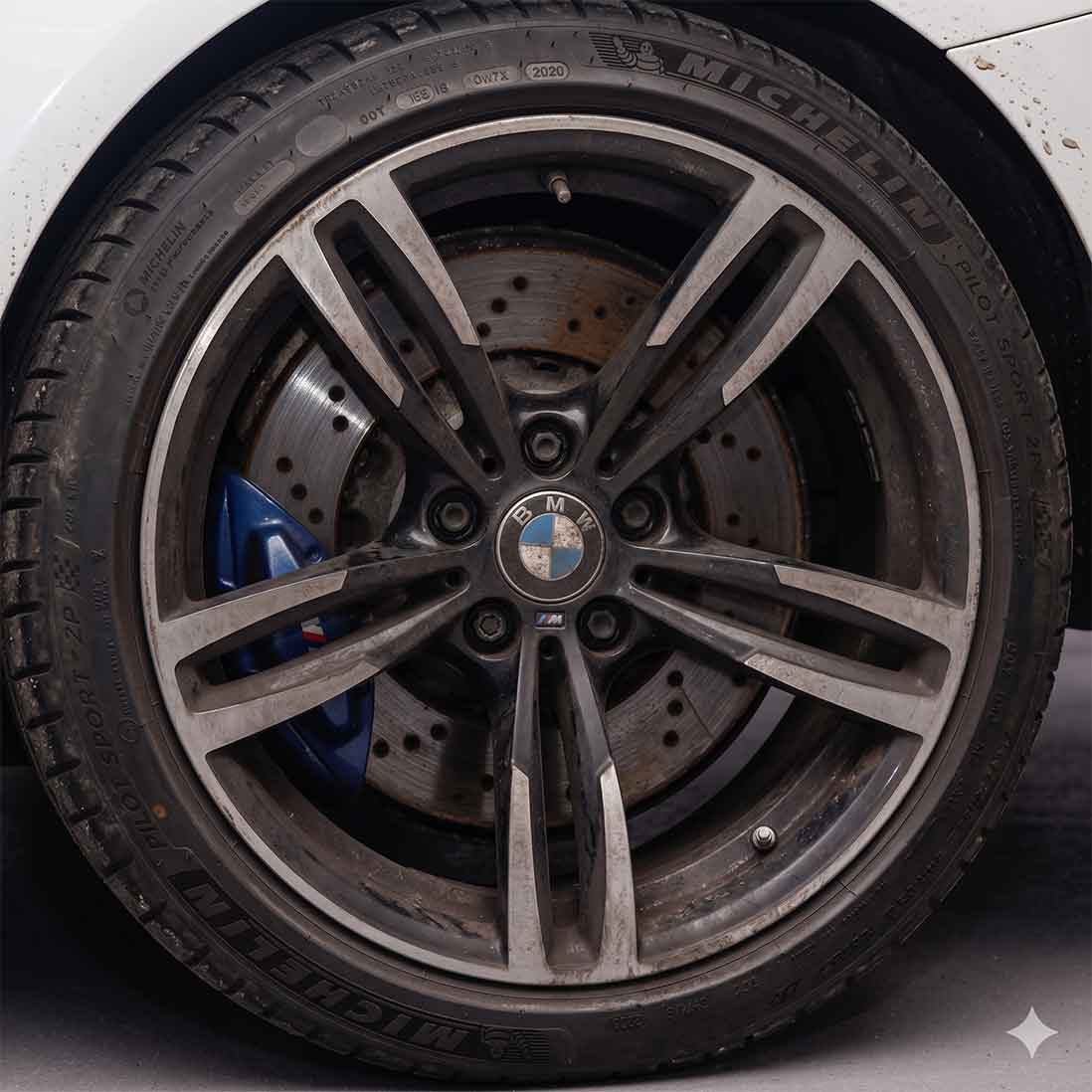 Voor Diepreiniging Velgen behandeling